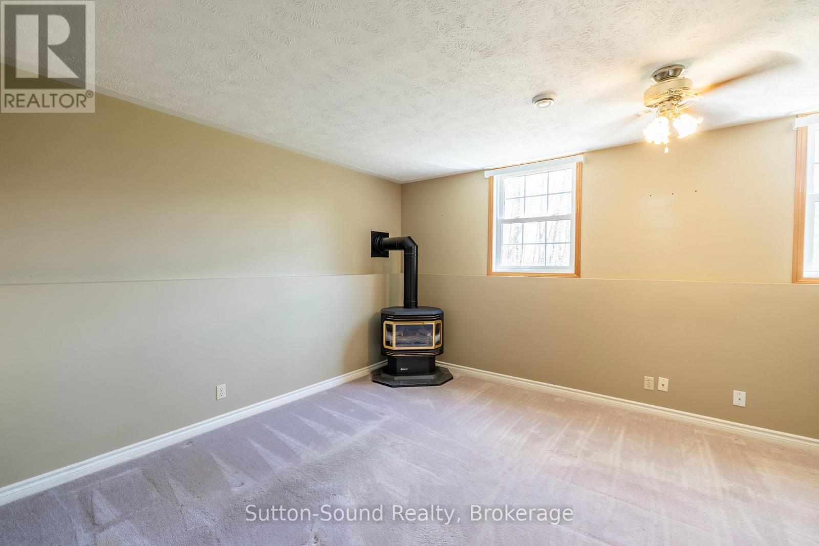 126 ALEXANDRIA STREET - 15