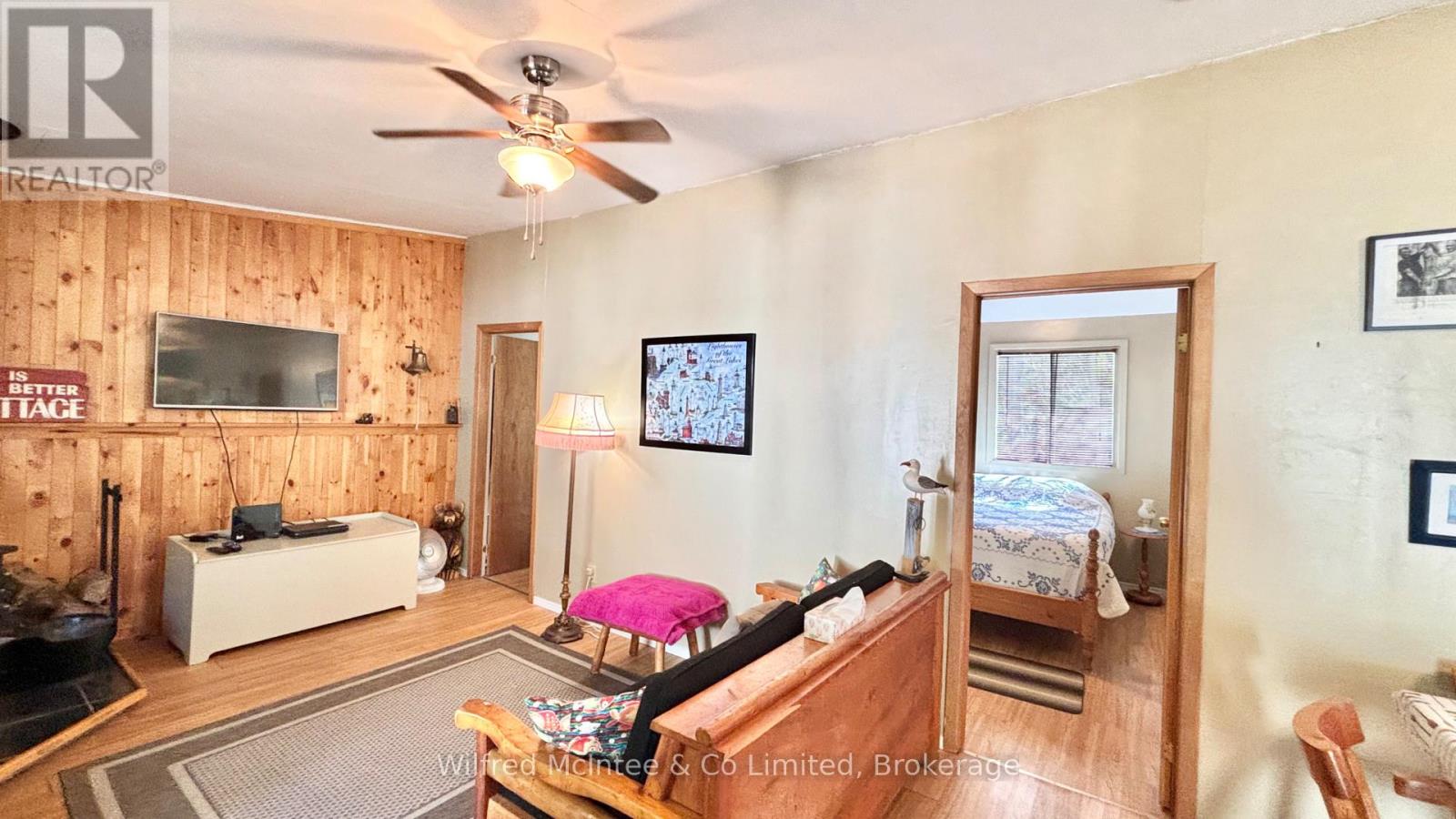 26 THOMPSON AVENUE - 27