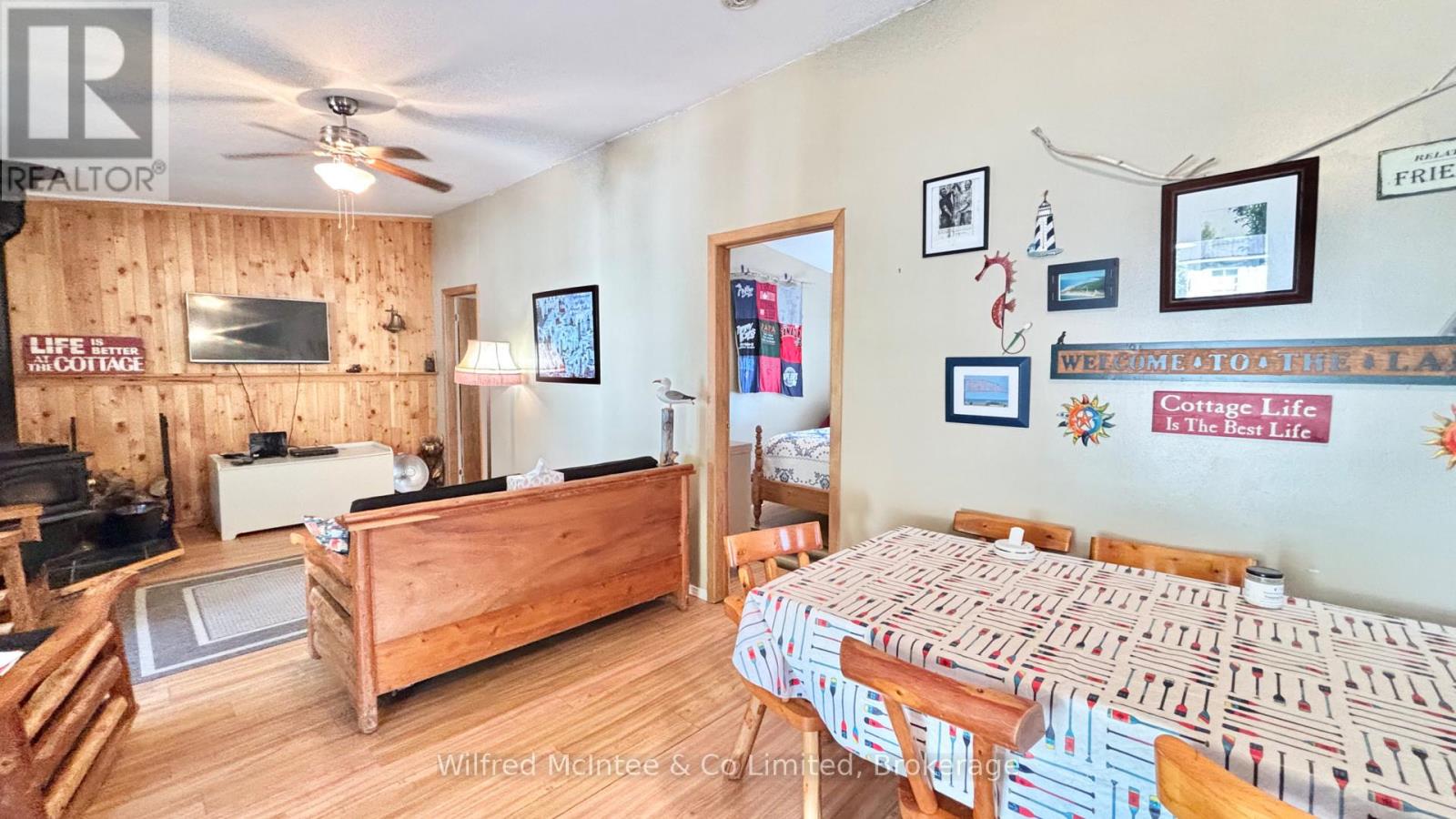 26 THOMPSON AVENUE - 37