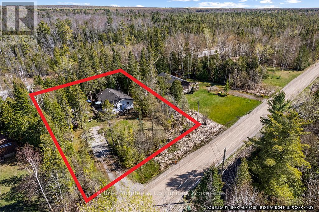 26 THOMPSON AVENUE - 43