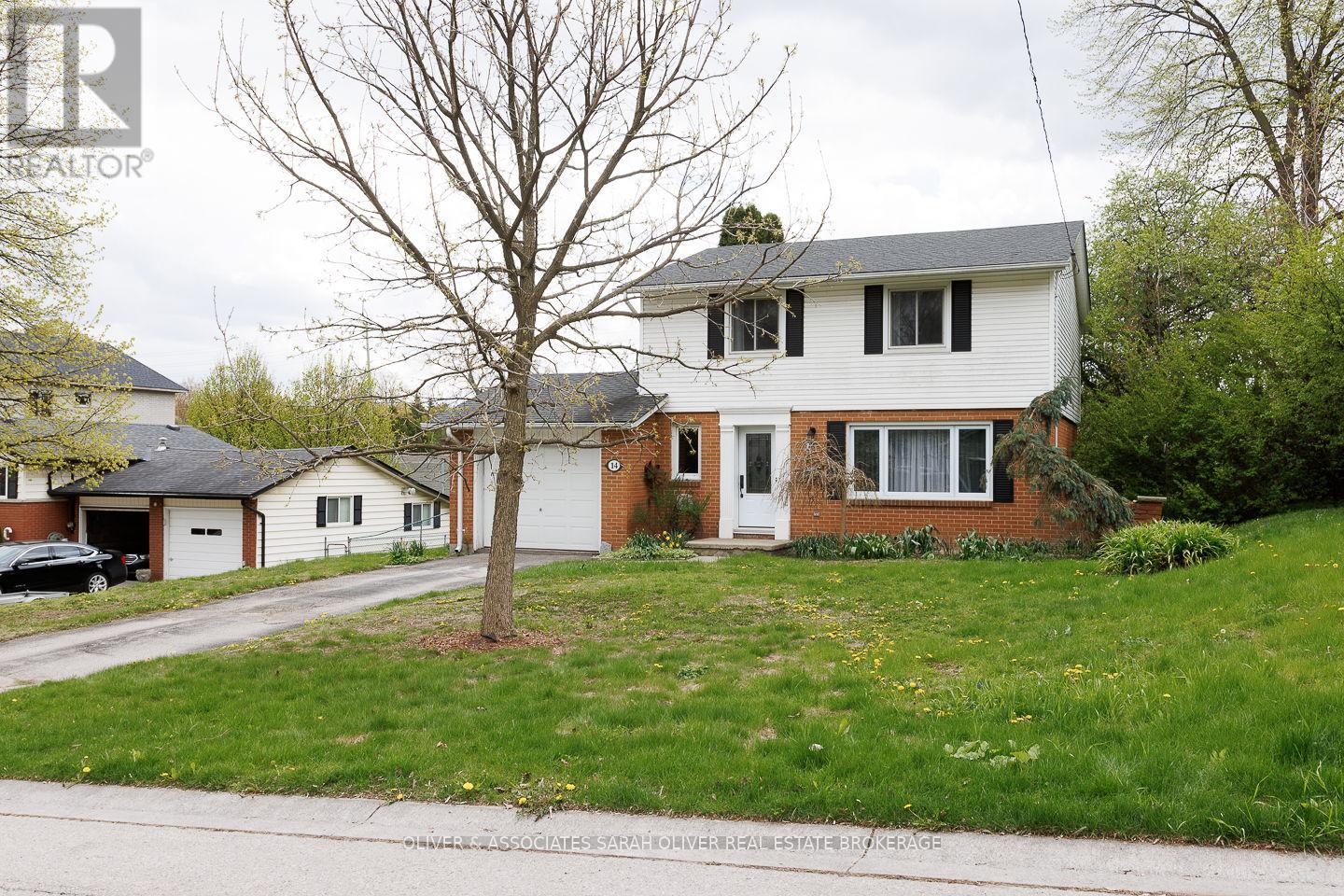 14 BRENTWOOD CRESCENT - Image 2