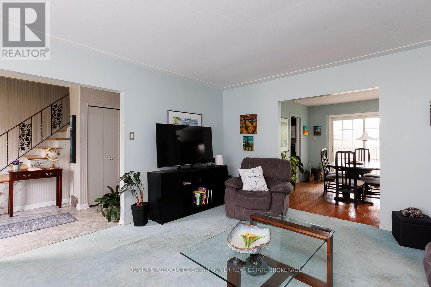 14 BRENTWOOD CRESCENT - 6