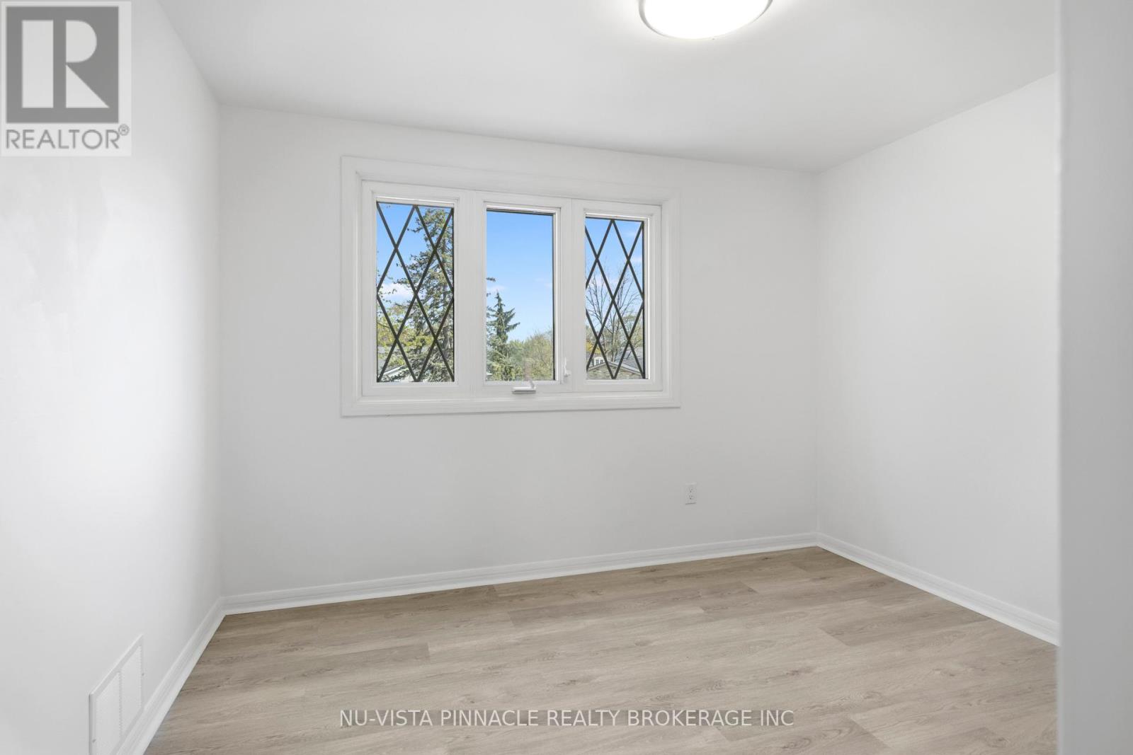 42 MILFORD CRESCENT - 20