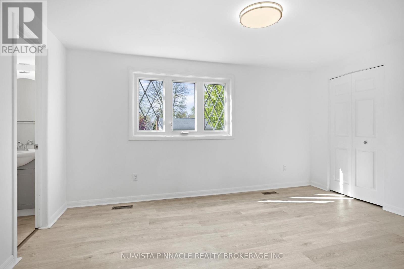 42 MILFORD CRESCENT - 23