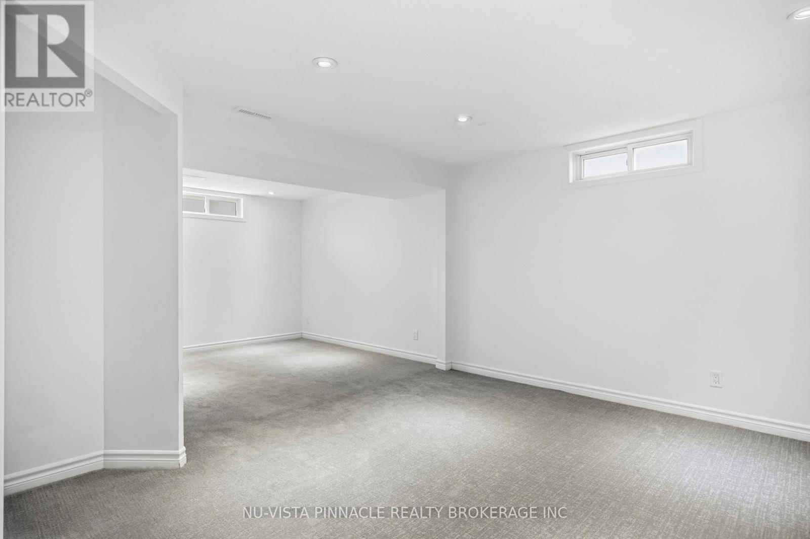 42 MILFORD CRESCENT - 26