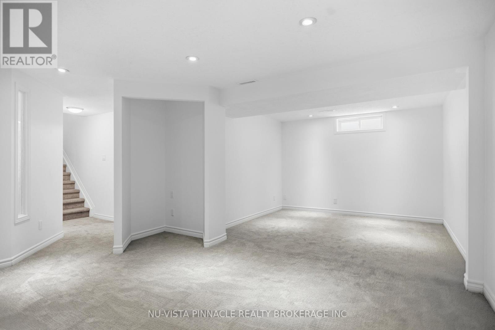 42 MILFORD CRESCENT - 27