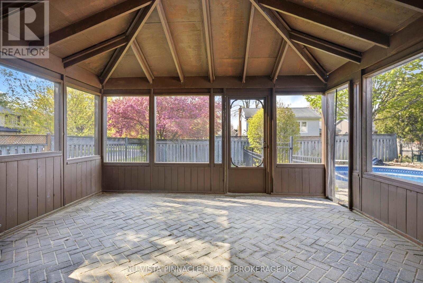 42 MILFORD CRESCENT - 9