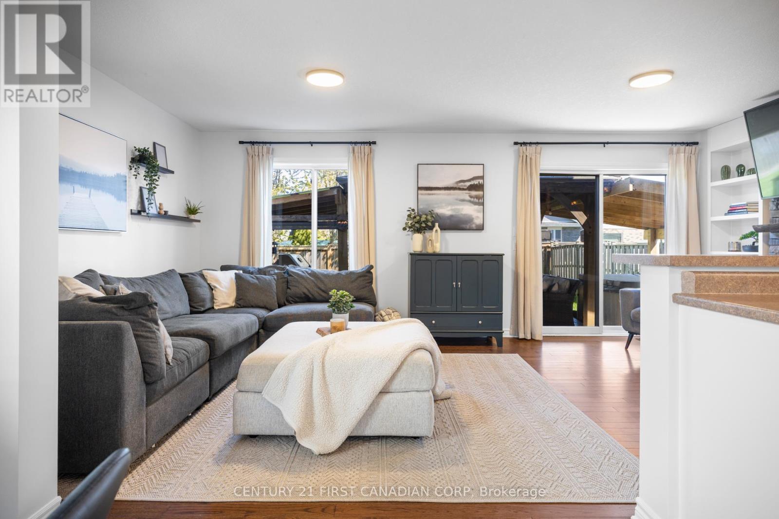 21 PEAR TREE AVENUE - 11
