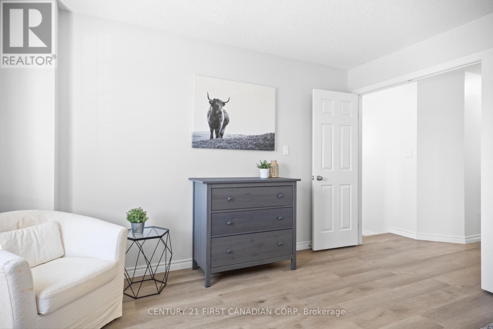 21 PEAR TREE AVENUE - 19