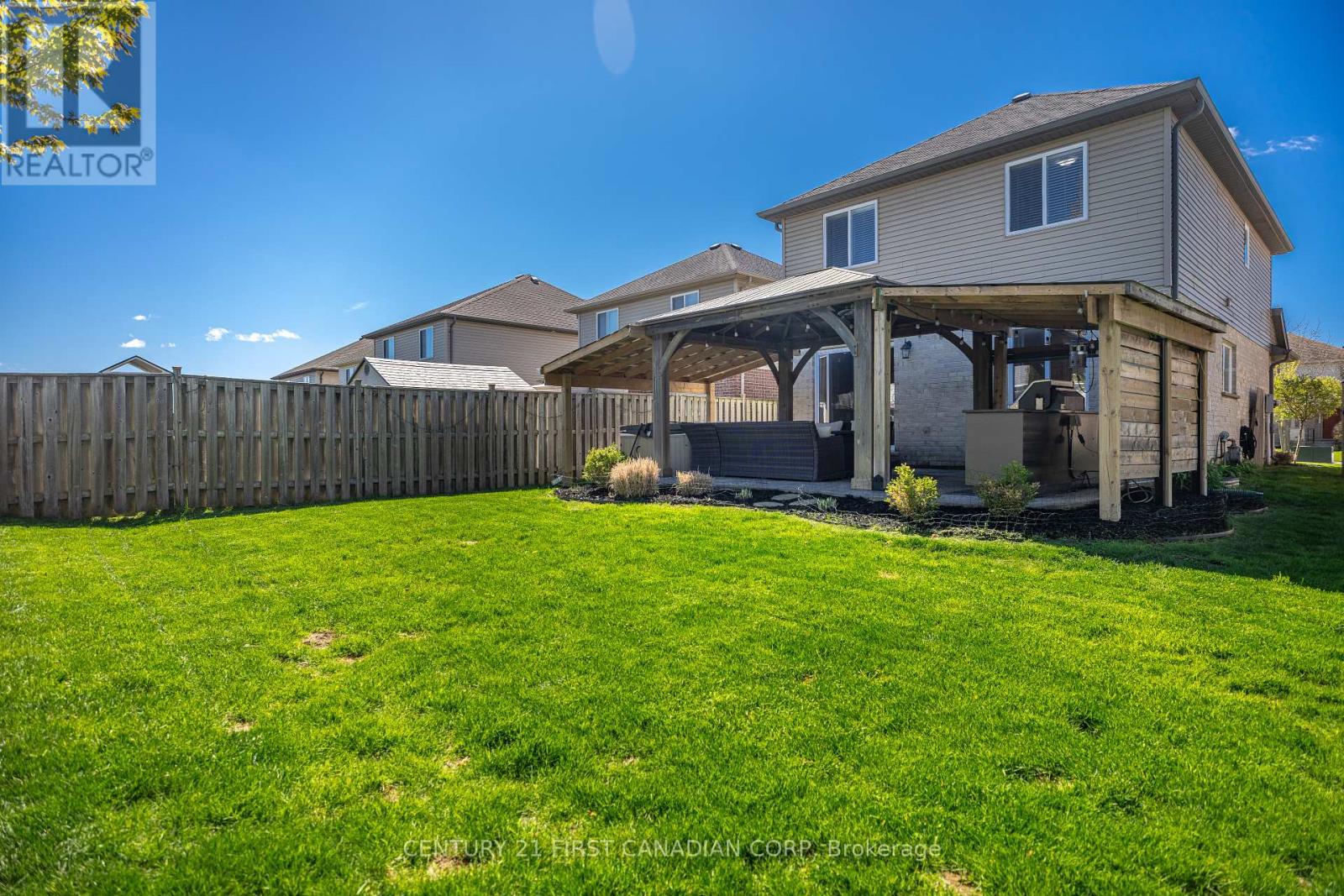 21 PEAR TREE AVENUE - 35