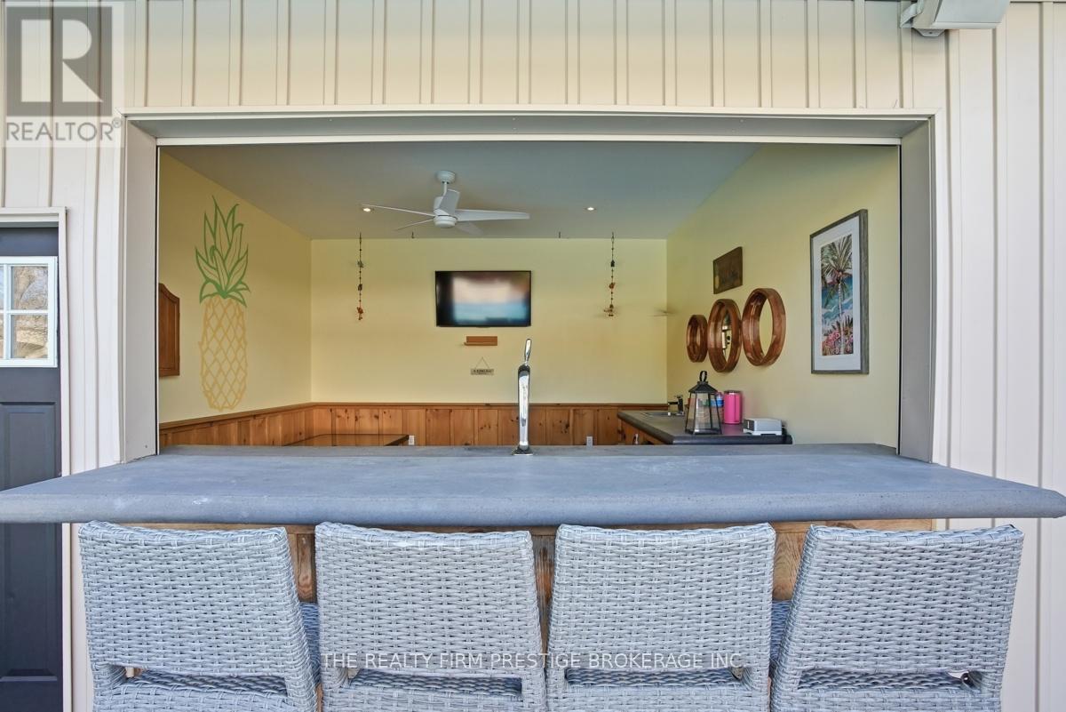 50 REGINA STREET - 43