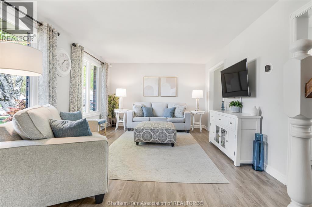 106 UNIVERSITY DRIVE, Chatham, Ontario, N7L4V5 — Photo 4