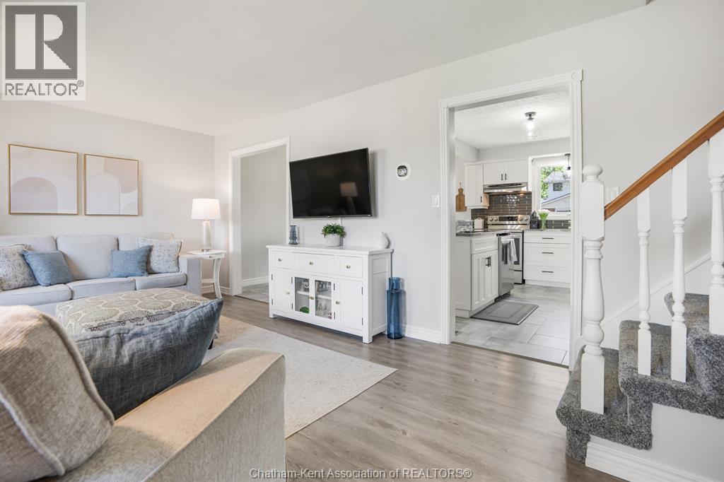 106 UNIVERSITY DRIVE, Chatham, Ontario, N7L4V5 — Photo 5