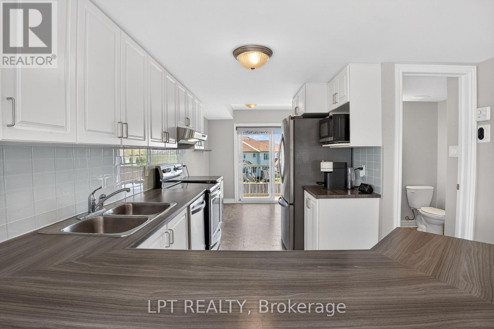 2 Bed, 3 Bath House for Sale in Ottawa – 2342 ESPRIT DRIVE, Ottawa – MLS# X13109430 - Image 14