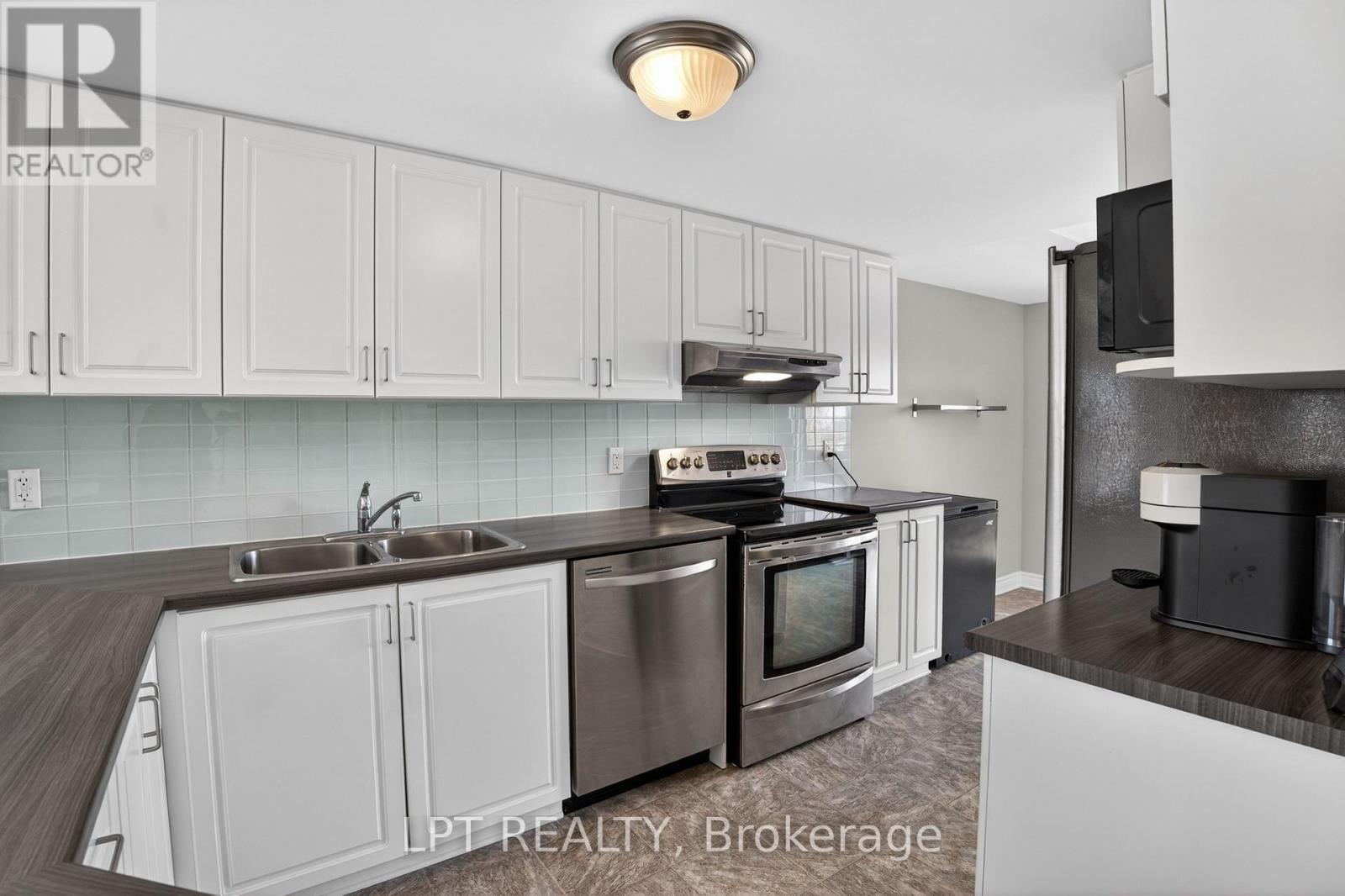2 Bed, 3 Bath House for Sale in Ottawa – 2342 ESPRIT DRIVE, Ottawa – MLS# X13109430 - Image 15