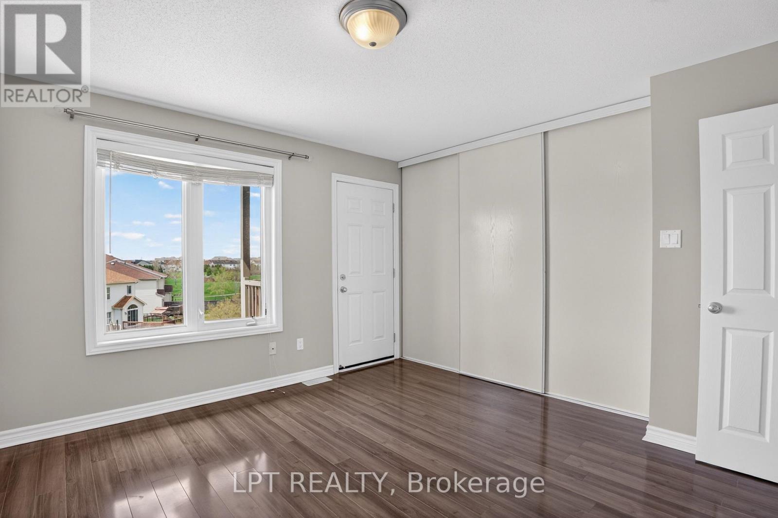 2 Bed, 3 Bath House for Sale in Ottawa – 2342 ESPRIT DRIVE, Ottawa – MLS# X13109430 - Image 27