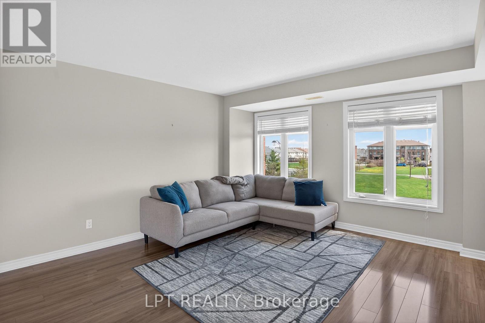 2 Bed, 3 Bath House for Sale in Ottawa – 2342 ESPRIT DRIVE, Ottawa – MLS# X13109430 - Image 6