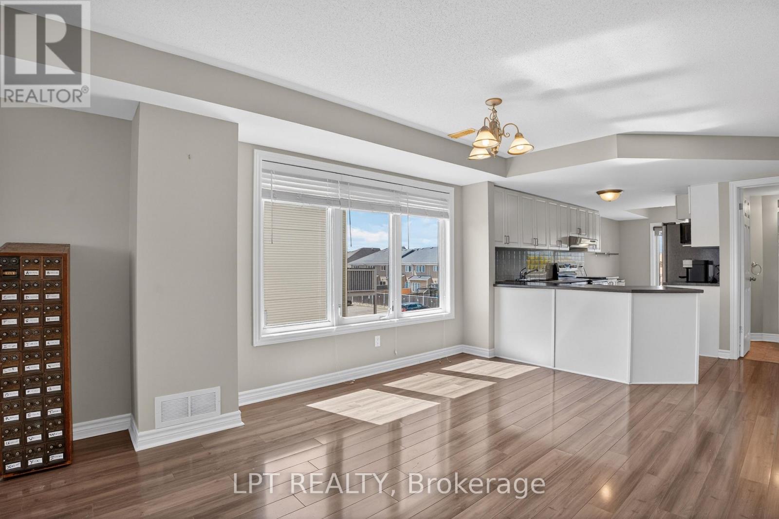 2 Bed, 3 Bath House for Sale in Ottawa – 2342 ESPRIT DRIVE, Ottawa – MLS# X13109430 - Image 9