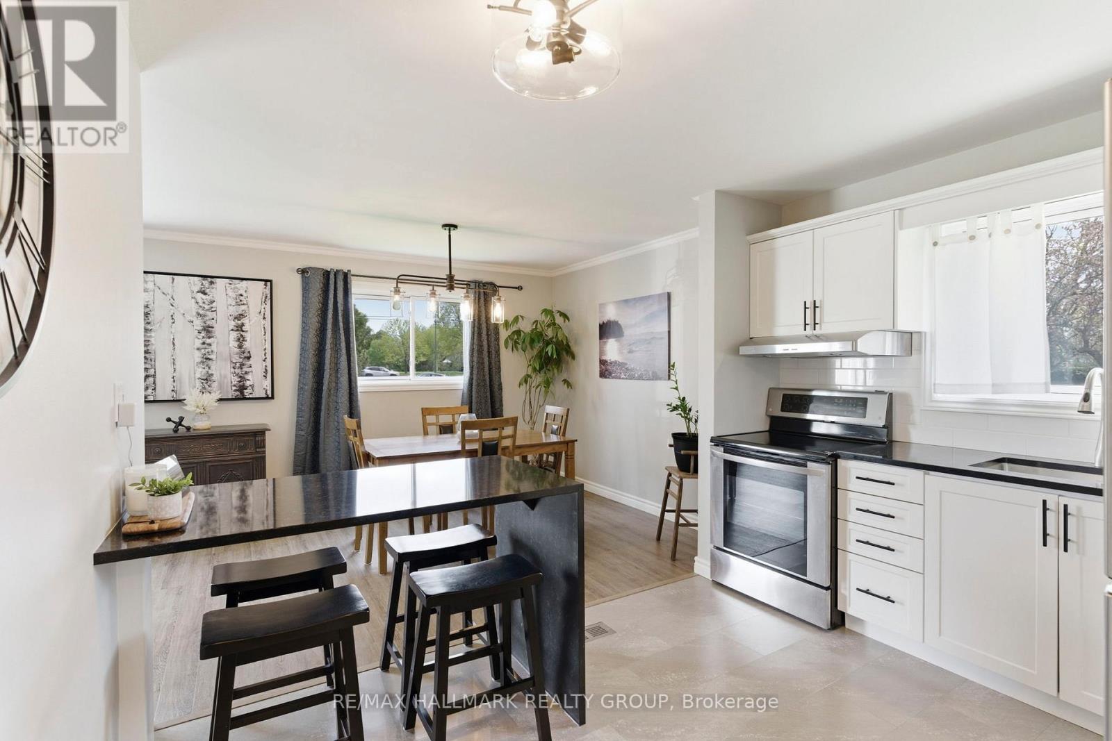 22 ELM AVENUE - 13