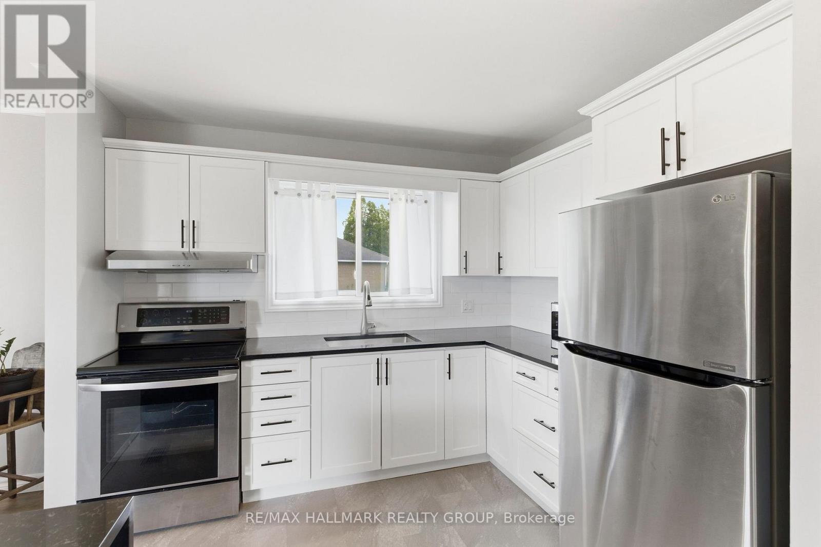 22 ELM AVENUE - 14