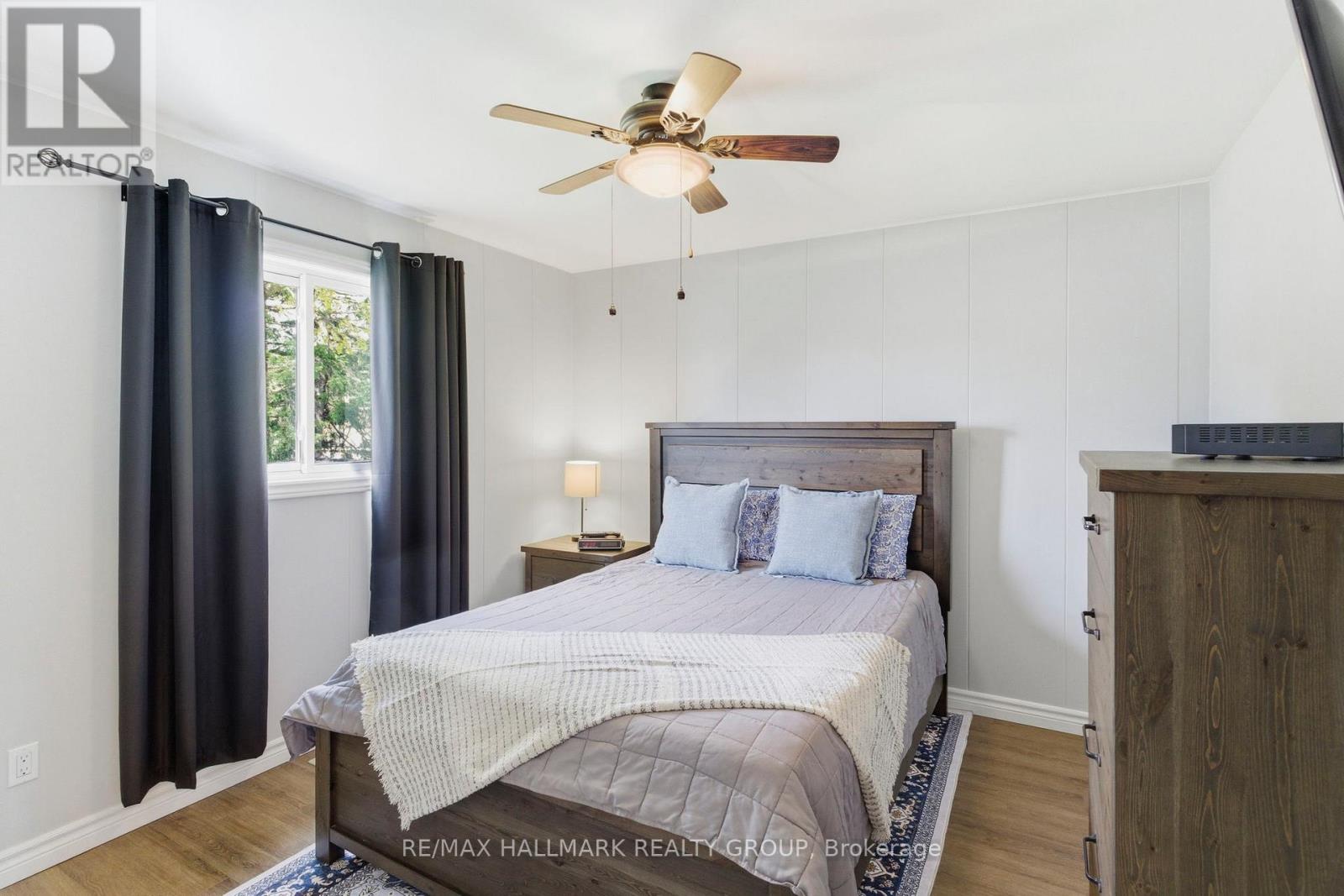 22 ELM AVENUE - 17