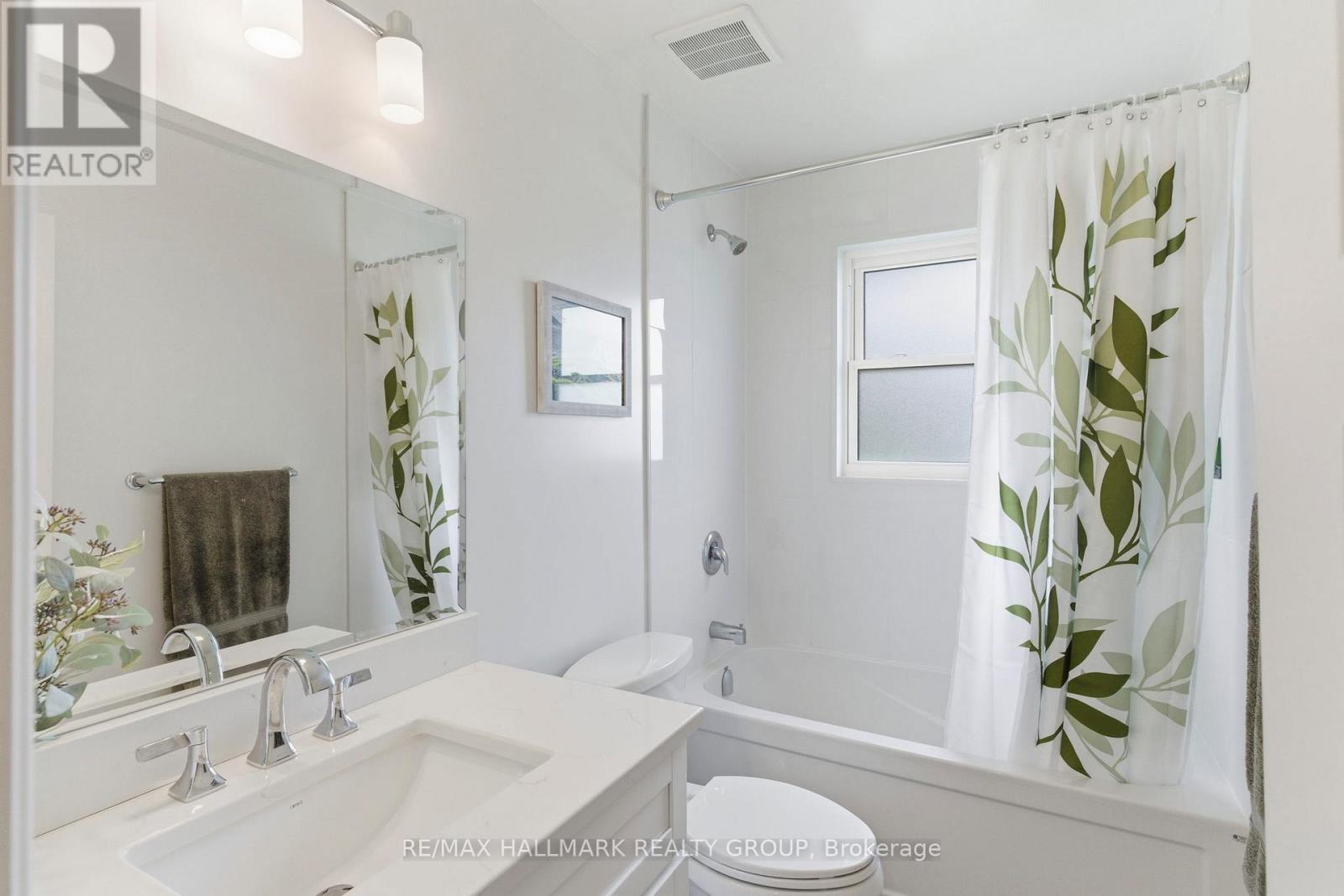 22 ELM AVENUE - 19
