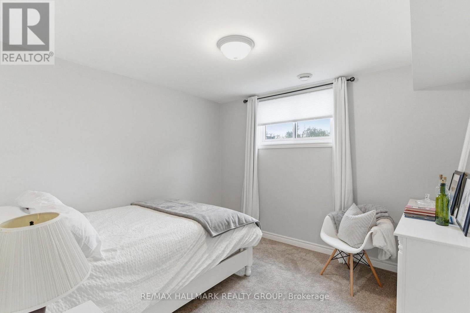 22 ELM AVENUE - 26