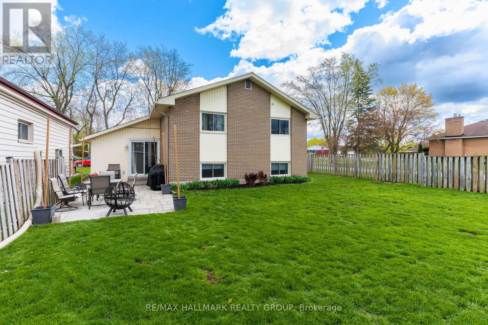 22 ELM AVENUE - 32