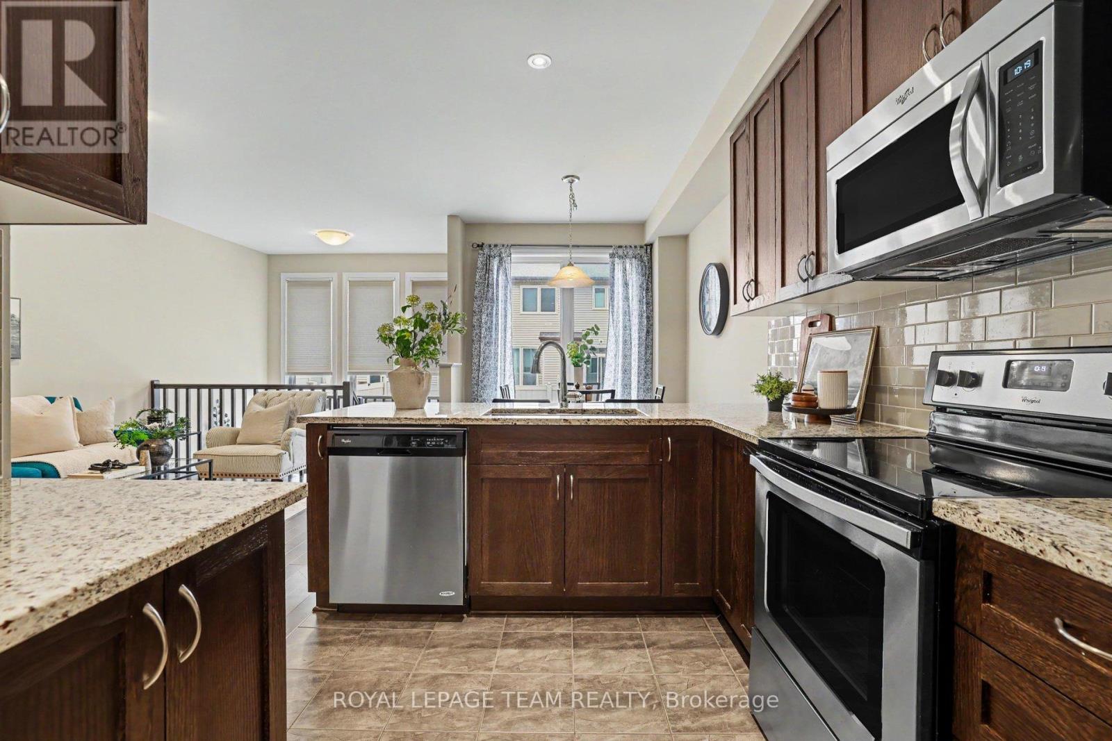 3 Bed, 3 Bath House for Sale in Ottawa – 293 FERGUS CRESCENT, Ottawa – MLS# X13109542 - Image 12