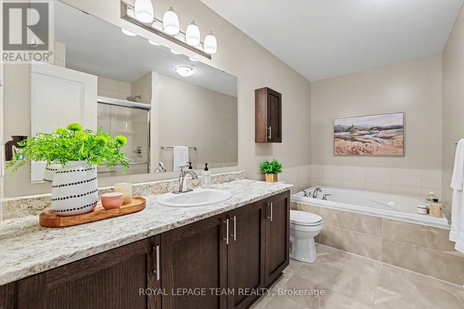3 Bed, 3 Bath House for Sale in Ottawa – 293 FERGUS CRESCENT, Ottawa – MLS# X13109542 - Image 21