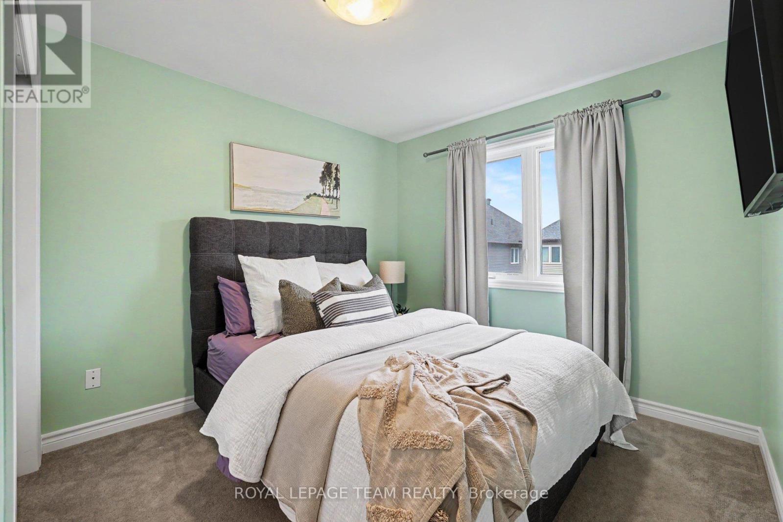 3 Bed, 3 Bath House for Sale in Ottawa – 293 FERGUS CRESCENT, Ottawa – MLS# X13109542 - Image 25
