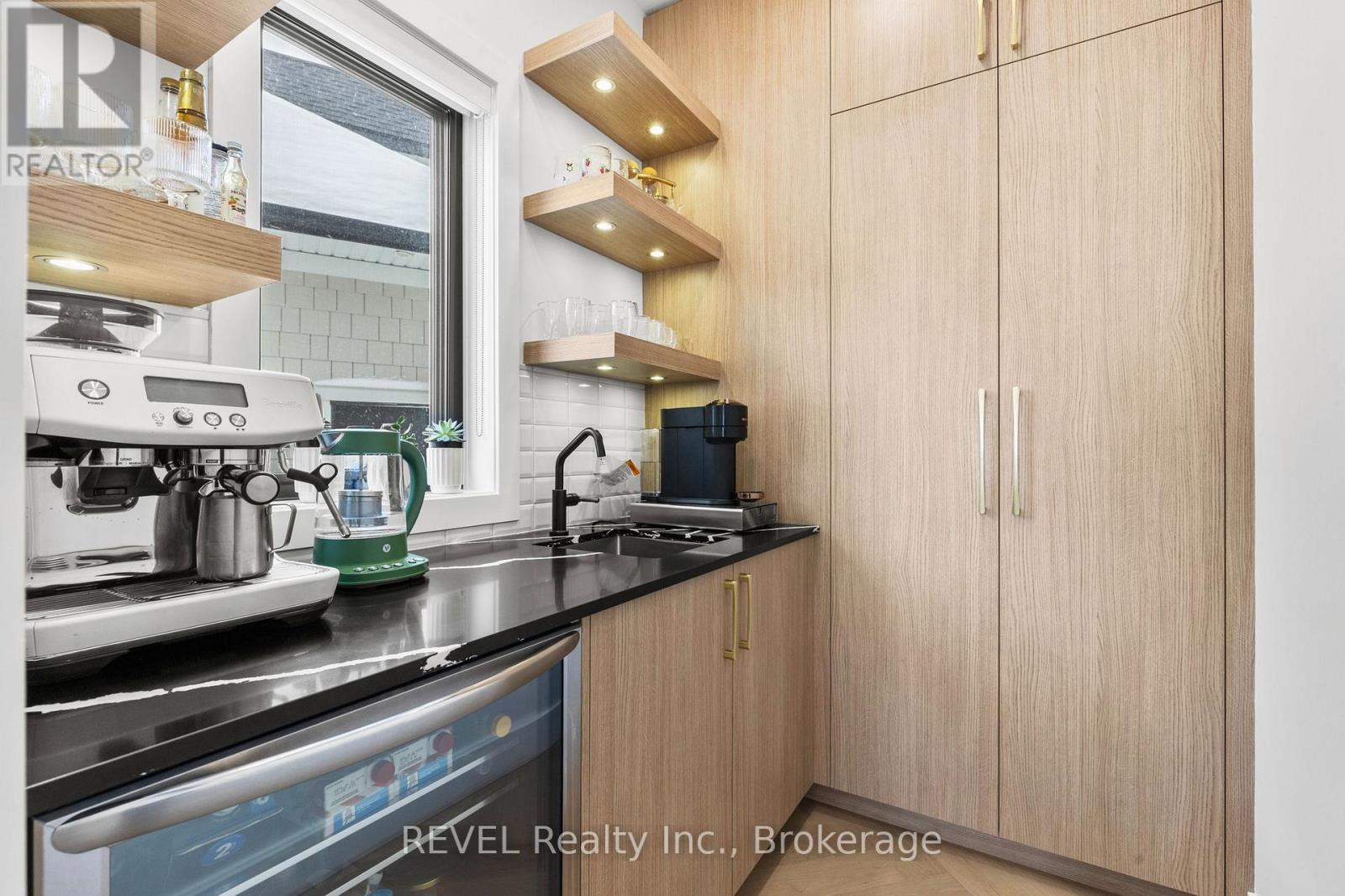 55 SWAN AVENUE - 22