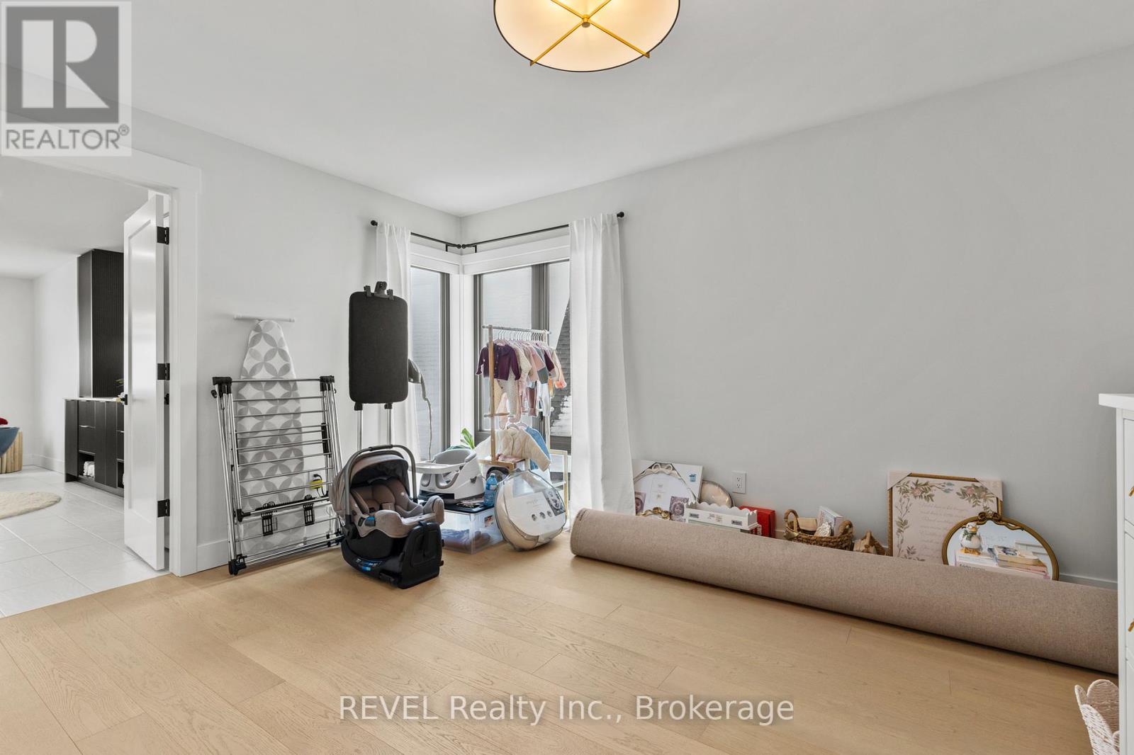 55 SWAN AVENUE - 30