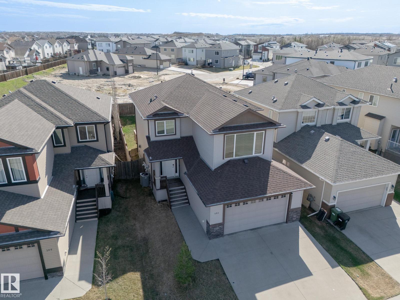 151 CALEDONIA DR, Leduc
