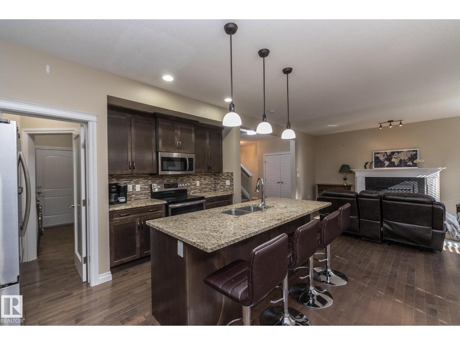 151 CALEDONIA DR, Leduc