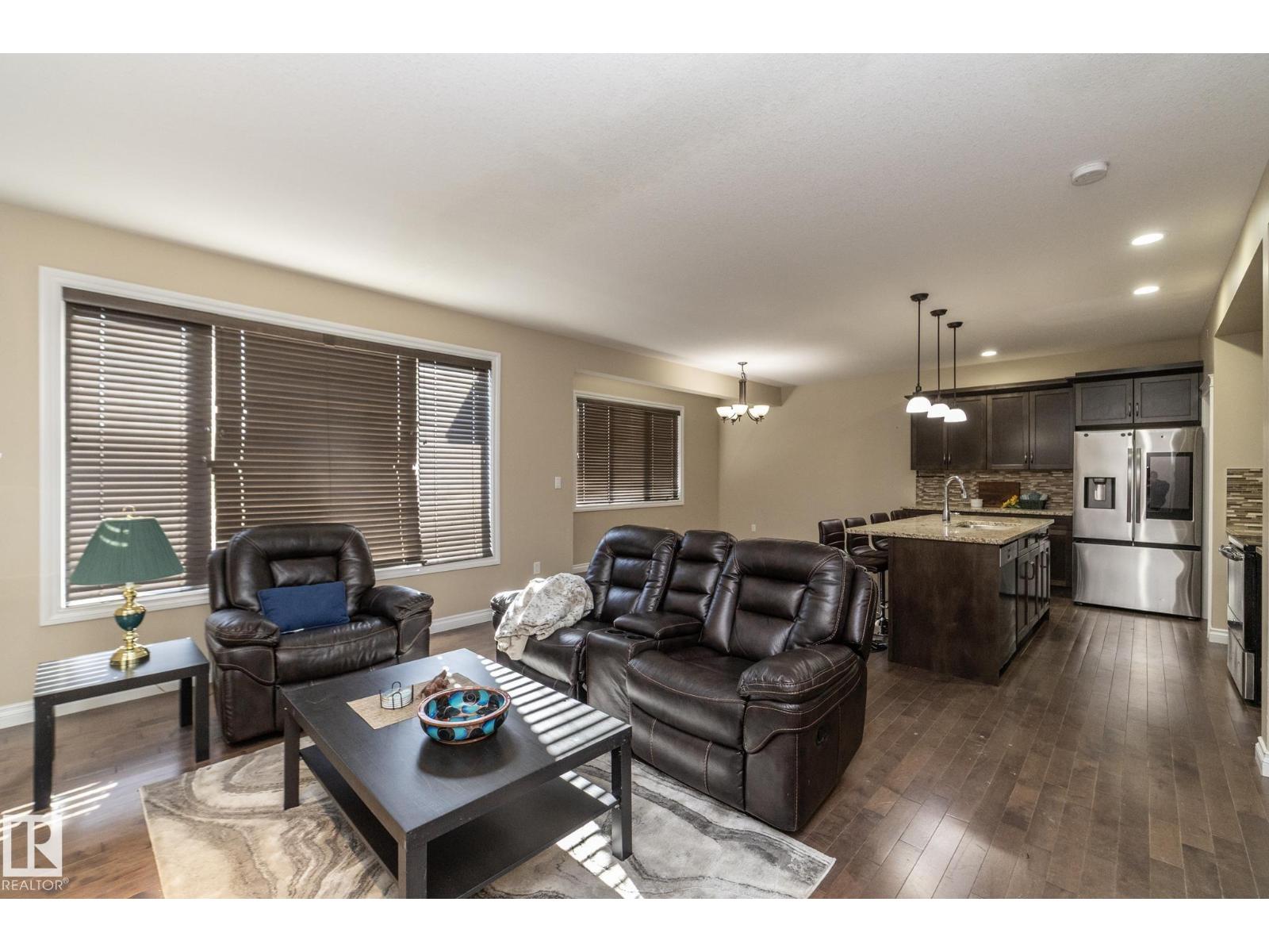 151 CALEDONIA DR, Leduc