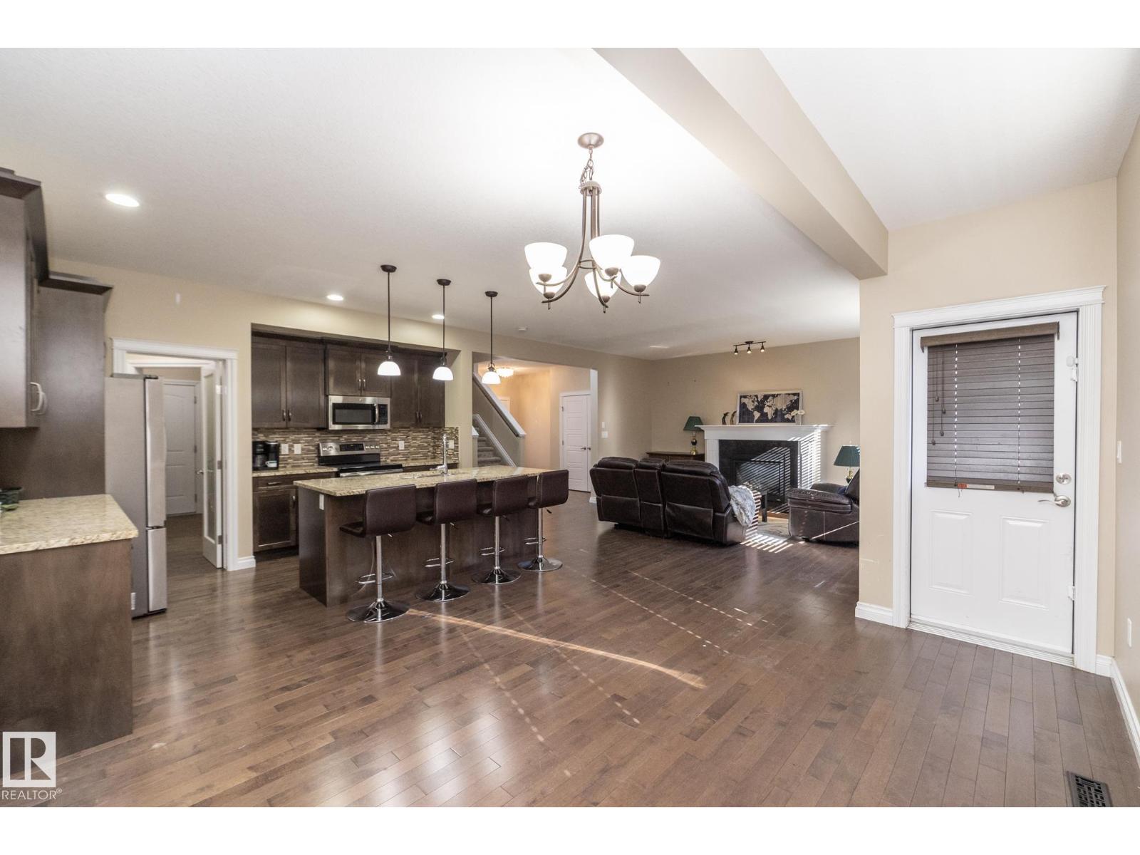 151 CALEDONIA DR, Leduc