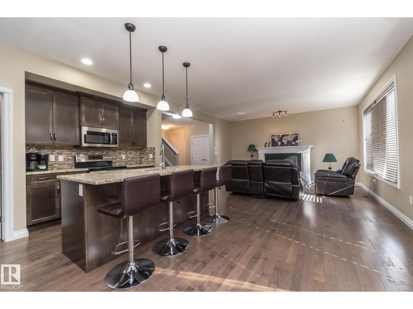 151 CALEDONIA DR, Leduc