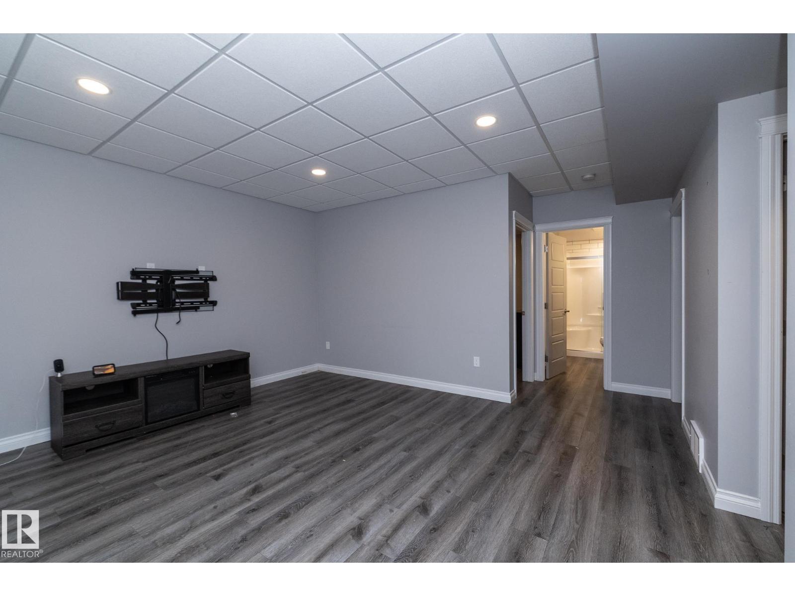 151 CALEDONIA DR, Leduc