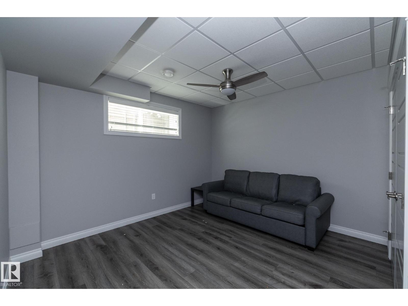151 CALEDONIA DR, Leduc