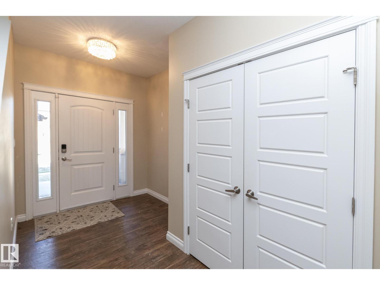 151 CALEDONIA DR, Leduc