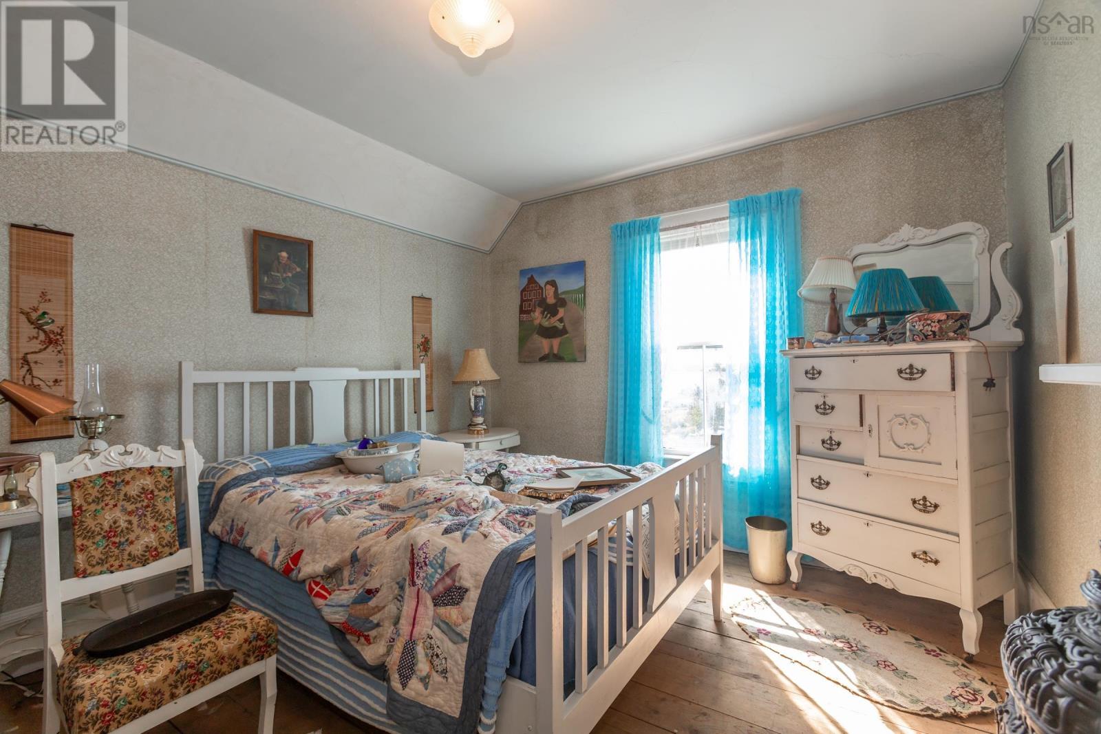 5404 Granville Road - 24