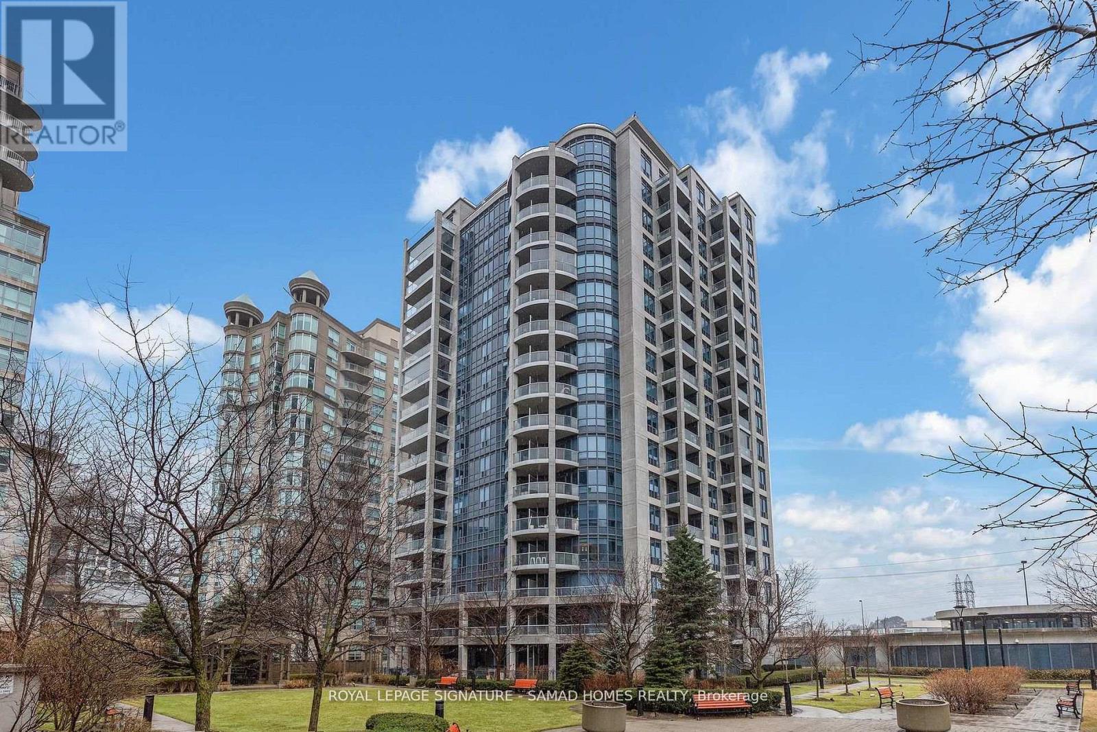 Listing photo of 1004 - 2087 LAKE SHORE BOULEVARD W