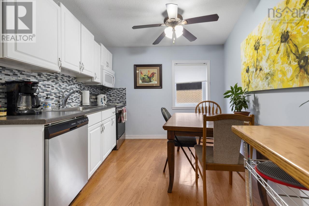 Property 37 of 38 of 205 5561 Heatherwood Court