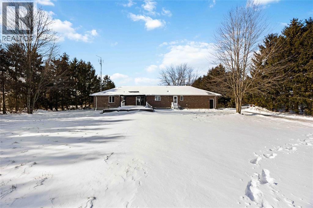 5386 MANDAUMIN ROAD, Plympton-Wyoming, Ontario, N7T7H3 — Photo 46