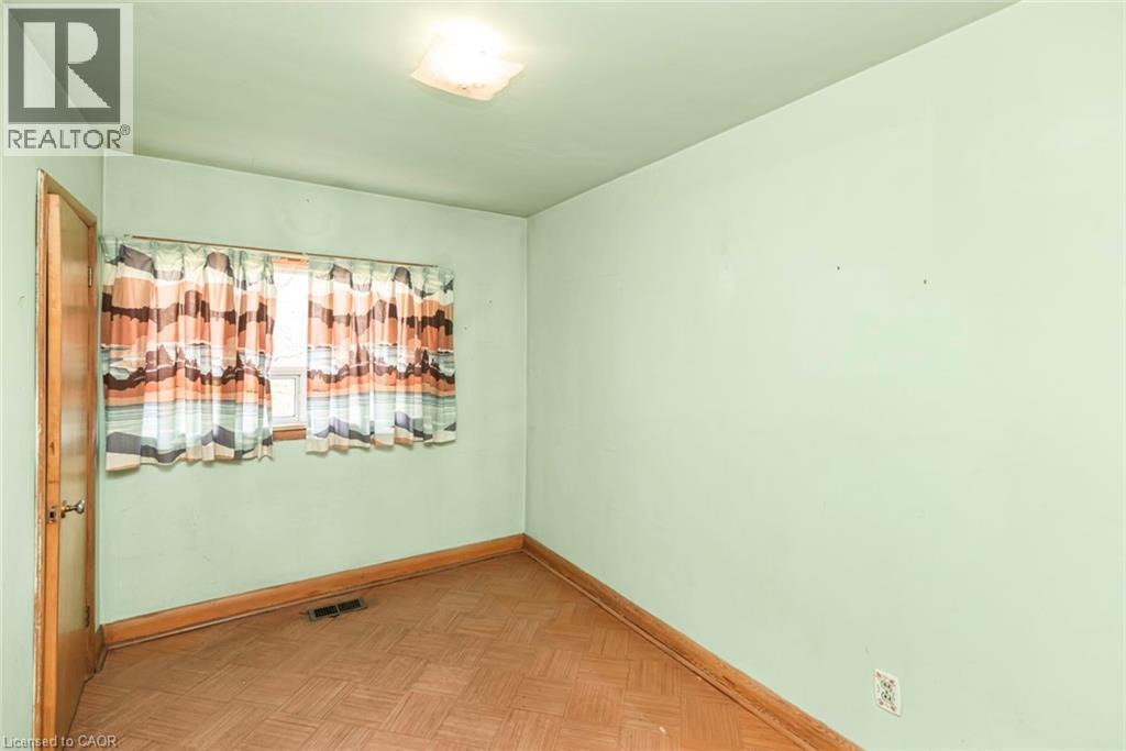 1167 FISHER Avenue - 9