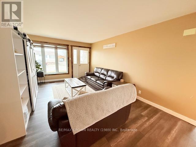 17 ERICKSON AVENUE - 25