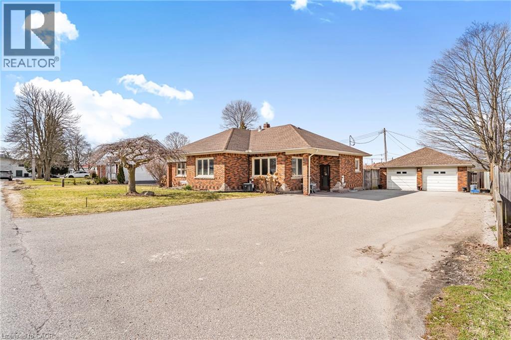 440 CHURCHILL Avenue - 4