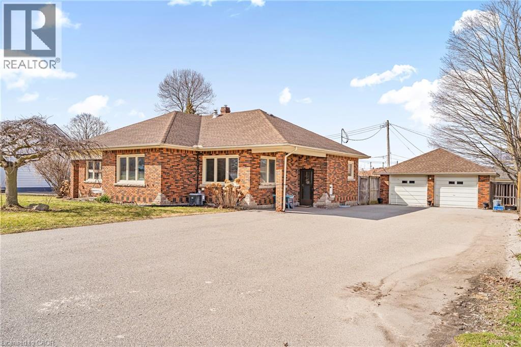 440 CHURCHILL Avenue - 2
