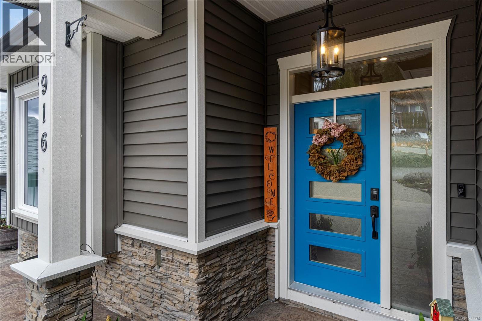 916 Hanington Rd - 12